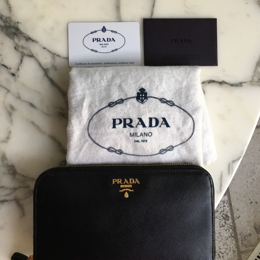 • Prada • Saffiano metal oro zip around wallet - Picture 6 of 8